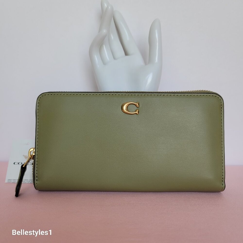 COACH Smooth Leather Zip-Around Accordion Wallet with Back-Slip Pocket- Moss ⭐